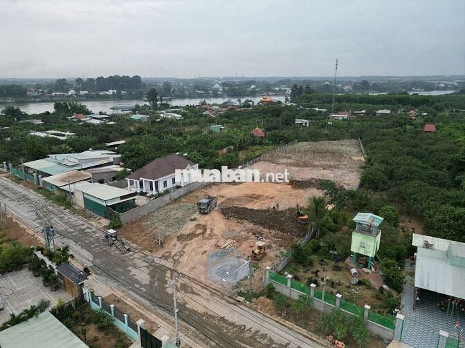 980 triệu DT đến 147.7m² bán cụm đất đầu tư 1 sẹc đường HL15 rộng 32m