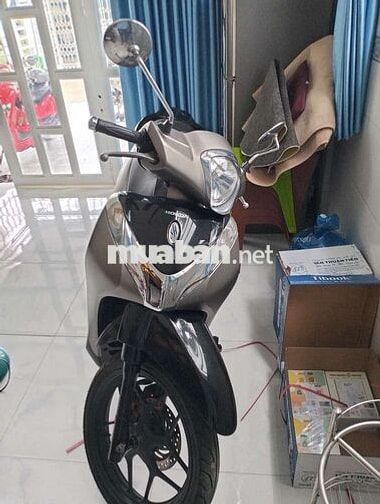 Honda SH Mode 2017 Bạc