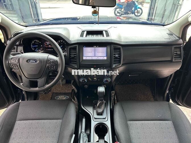 Ford Ranger XLS 2.2AT 2020 Đen 55.000 km