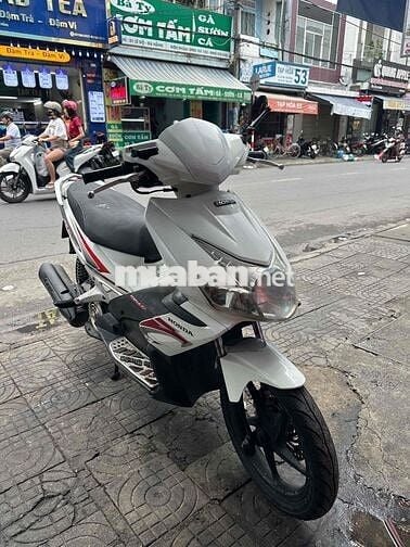 Honda Air Blade Trắng 43-X5 9562