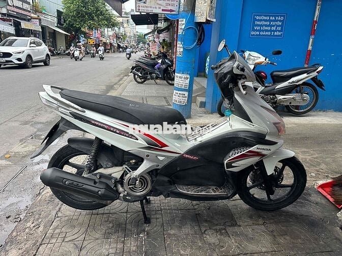Honda Air Blade Trắng 43-X5 9562