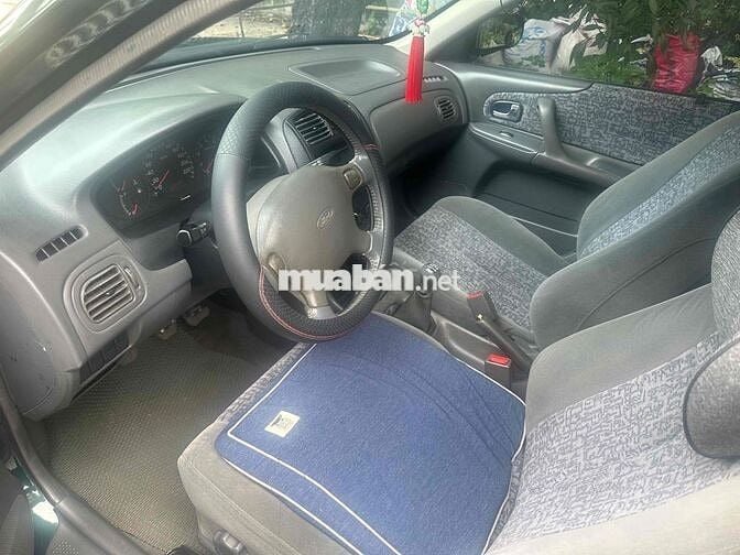 Ford Laser 2000 Xanh lá cây 5 chỗ