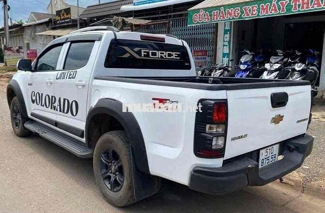 Chevrolet Colorado Limited Trắng 5 chỗ