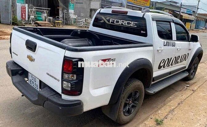Chevrolet Colorado Limited Trắng 5 chỗ