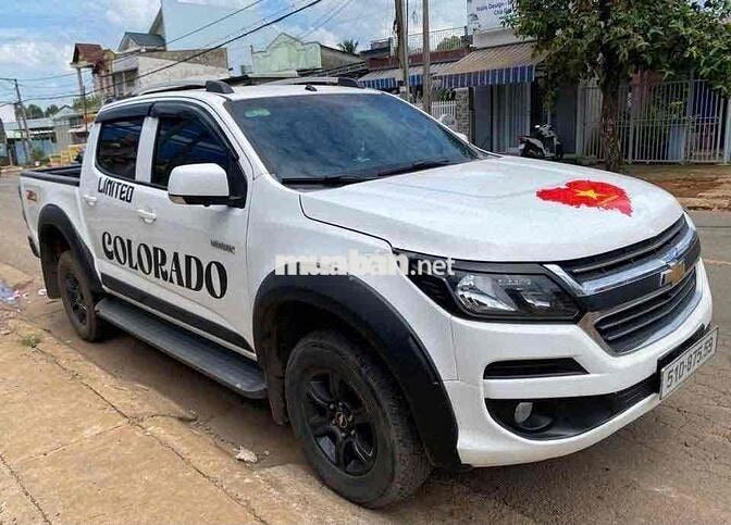 Chevrolet Colorado Limited Trắng 5 chỗ