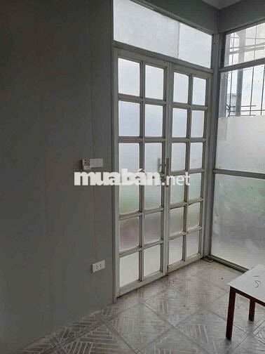 Cho thuê tầng, phòng trọ gần Bách Kinh Xây