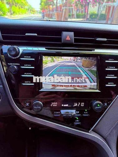 Toyota Camry 2019 Trắng 70.000 km