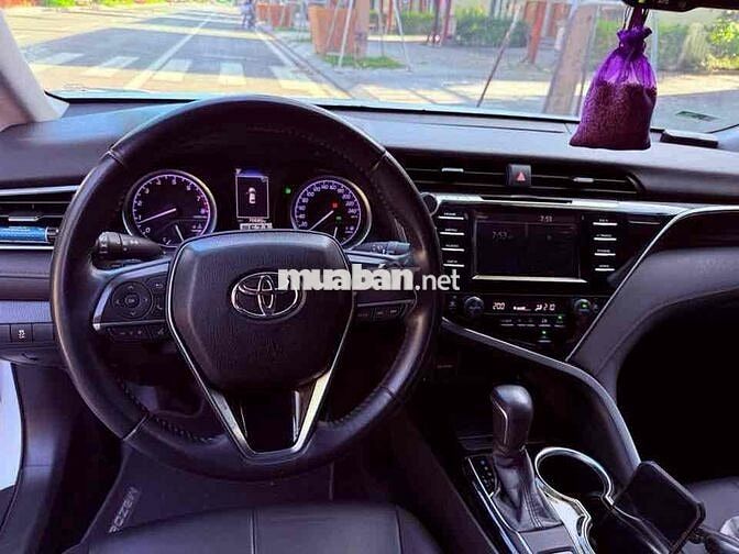Toyota Camry 2019 Trắng 70.000 km