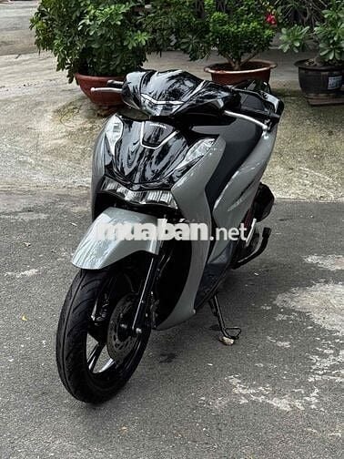 Honda SH 125i cuối 2020 Xám xi măng
