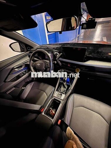 Toyota yaris Cross HEV 2025 cam lứớt 7000km
