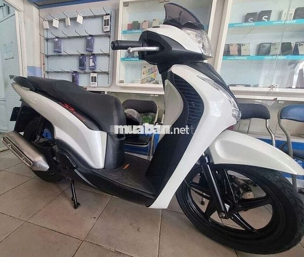 Honda SH150 Tự động Trắng Việt Nam