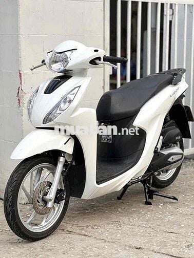 Honda Vision 2022 Trắng đen bstp odo chuẩn 18k