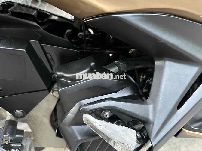Honda Air Blade Vàng đồng Xăng xe 9c sang ten dc