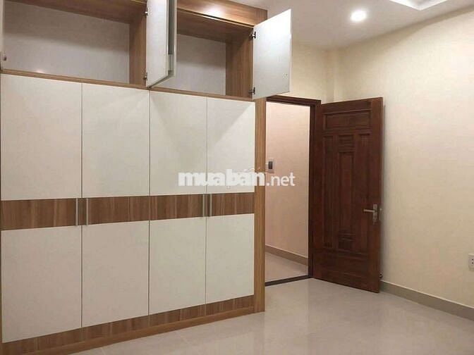 CHO THUÊ NHÀ SÂN XE HƠI GẦN KDC HỒNG LONG - HIỆP BÌNH