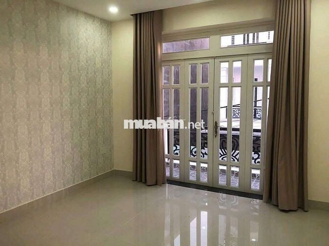 CHO THUÊ NHÀ SÂN XE HƠI GẦN KDC HỒNG LONG - HIỆP BÌNH
