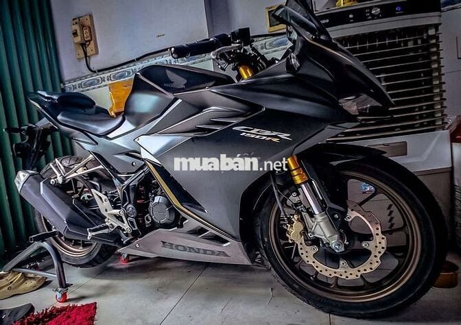 Honda CBR150R ABS 2025 Đen 600 km