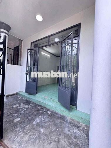 Bán Nhà 2 Tầng gần Siêu Thị Coopmart, ra Biển 3’ đi xe. Giá: 2tỷ990tr