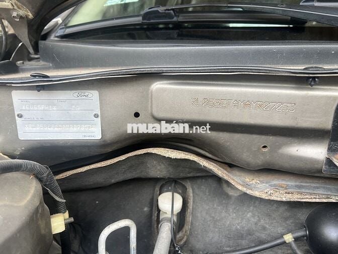 Ford Escape Xám 212.365 km Số tự động