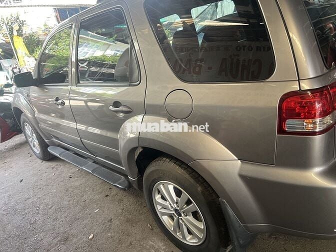 Ford Escape Xám 212.365 km Số tự động