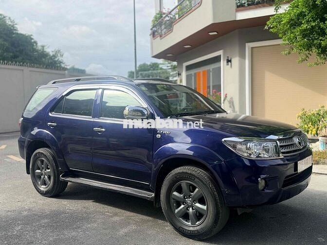 Toyota Fortuner 2010 tự động cực đẹp zin sẵn dùng