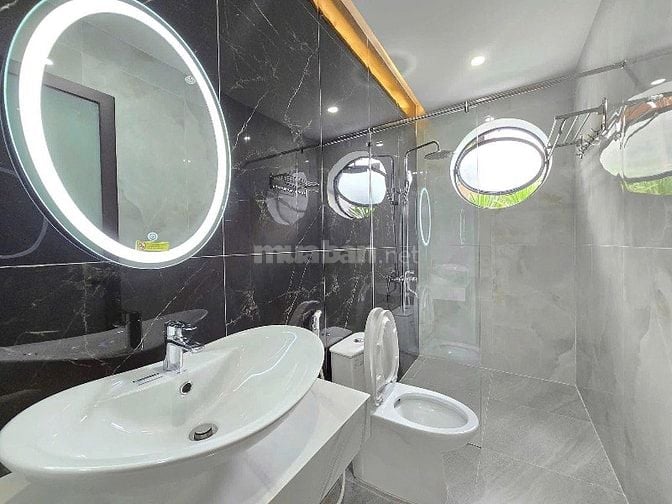 Tôi chính chủ bán nhà An Dương Vương 875tr, ngay gần công viên Phú Lâm