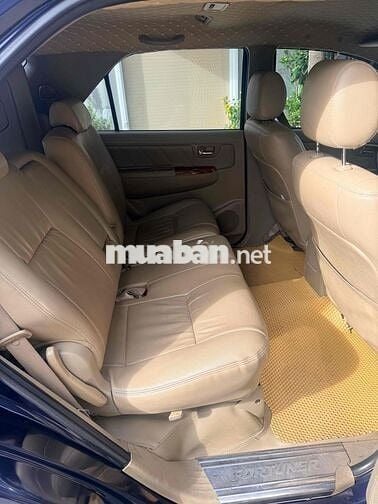 Toyota Fortuner 2010 tự động cực đẹp zin sẵn dùng