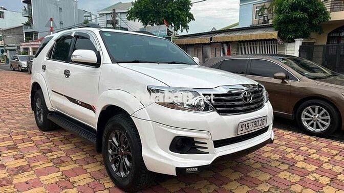 Toyota Fortuner Sportivo 2016 1 cầu Trắng