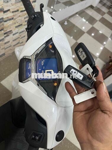 Honda SH 160 ABS 2025 một ngàn km