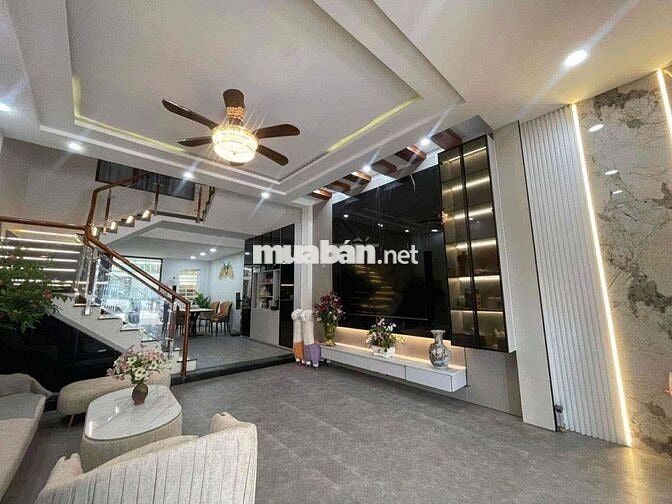 307 CHO THUÊ NHÀ ĐẸP 3 TẦNG 5PN CÓ GARA Ô TÔ TRONG NHÀ – FULL NỘI THẤT