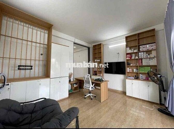 307 CHO THUÊ NHÀ ĐẸP 3 TẦNG 5PN CÓ GARA Ô TÔ TRONG NHÀ – FULL NỘI THẤT