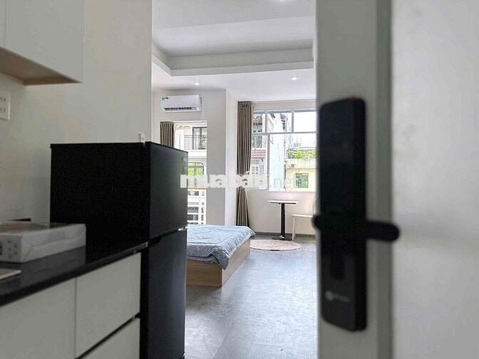 🏡 Studio Full Nội Thất Có Ban Công – Khóa Vân Tay – Gần Central Mall Q