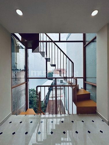 Nhà 4 tầng xây mới khu Thảo Điền sẵn thang máy và HĐT 60tr/tháng.