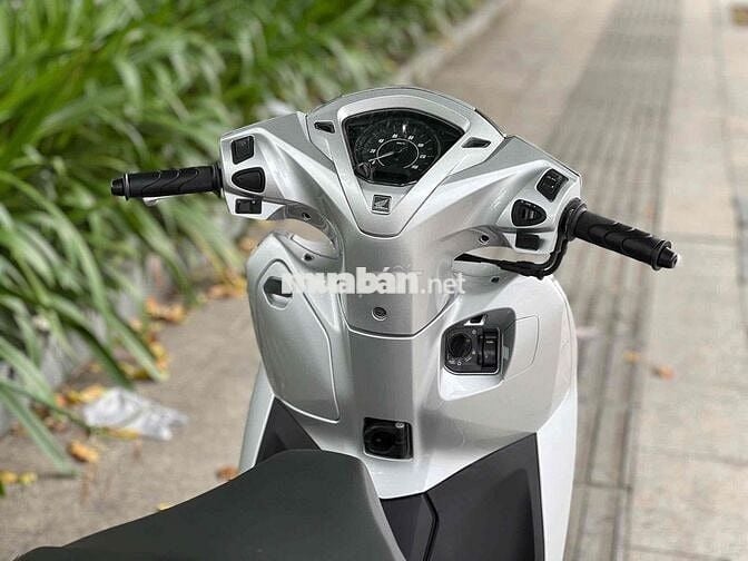 Honda Lead 125 2021 2Val Bạc Porsche 15.000km