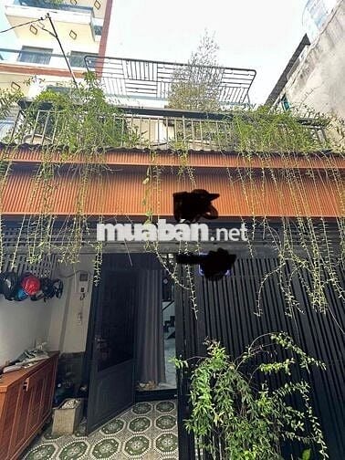 Nhà gần Emart Phan Huy Ích nở hậu