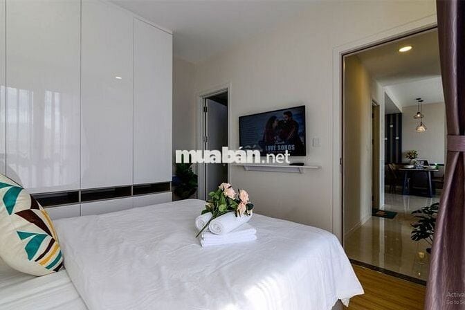 Cho thuê nhanh Millennium 2Pn 74m2 tầng cao, view Bitexco 20trieu