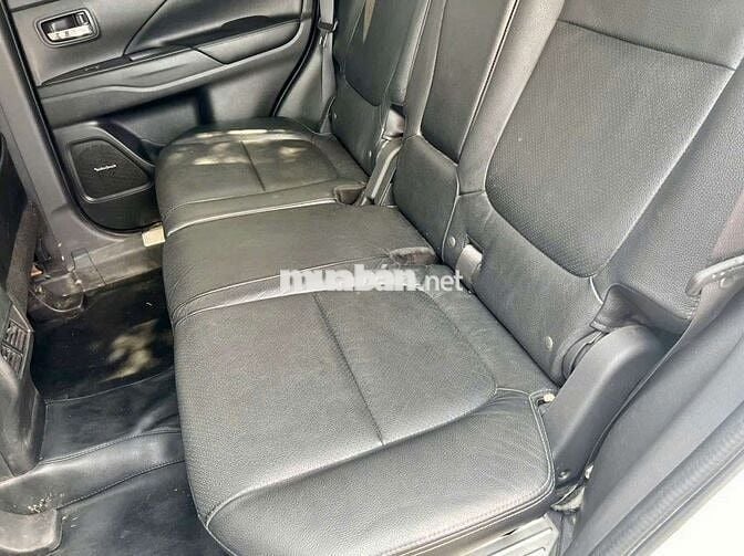 Mitsubishi Outlander 2.0L Premium 2019 Trắng