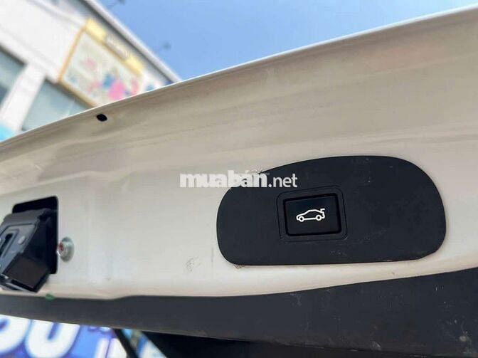 Mitsubishi Outlander 2.0L Premium 2019 Trắng