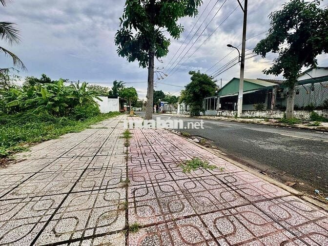 THỬA ĐẤT ĐẸP 2 MẶT TIỀN 3000M2- GIÁ TỐT CHO ĐẦU TƯ NGAY TT TP TRÀ VINH