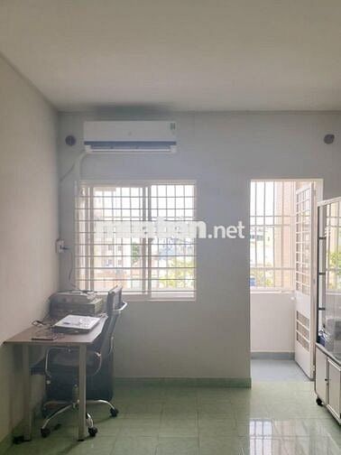 Bán gấp CH chung cư Nguyễn Kim, Quận 10, 50m2, 2pn, 2.65 tỷ, SHR