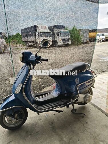 Piaggio Vespa Xanh Xăng