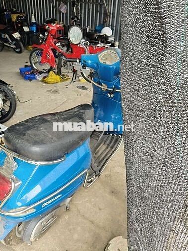 Piaggio Vespa Xanh Xăng