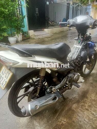 Suzuki Axelo 2013 Xanh-Trắng