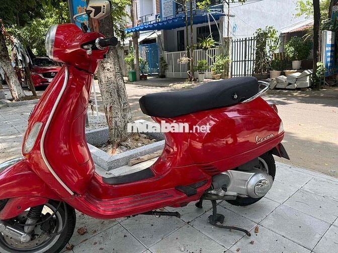 Piaggio Vespa 2011 màu Đỏ