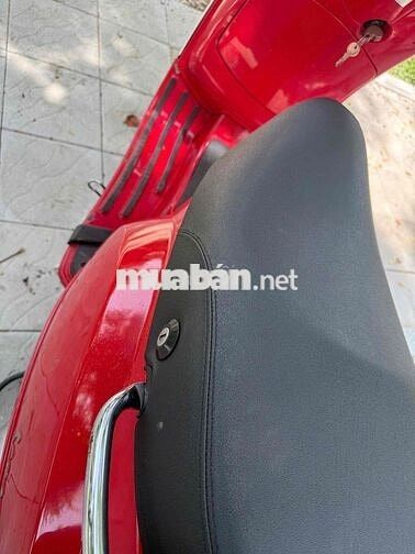 Piaggio Vespa 2011 màu Đỏ