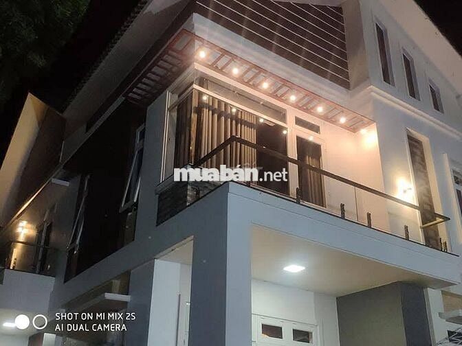 Bán biệt thự cách Đà Lạt 30p đi xe, biệt thự 5 năm tuổi
