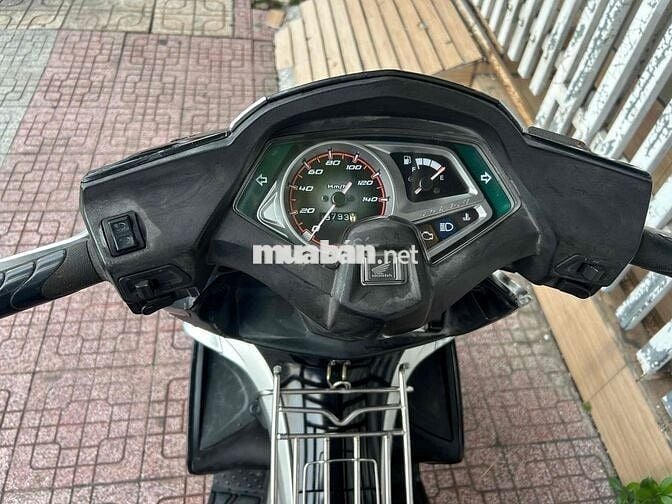 Honda Air Blade Fi 2010 máy êm ngon tiết kiệm xăng