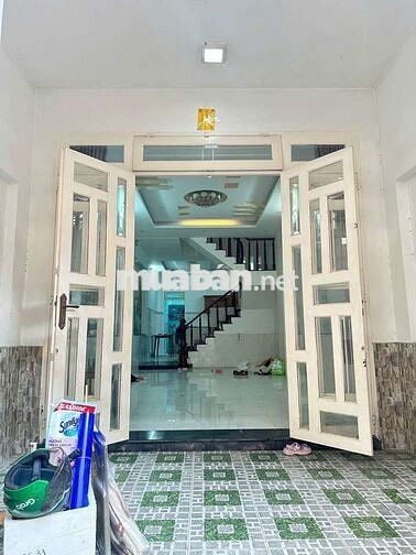 nhà còn mới 4x16m 3pn 3wc trệt 2 lầu tân thới hiệp gần ủy ban phường 