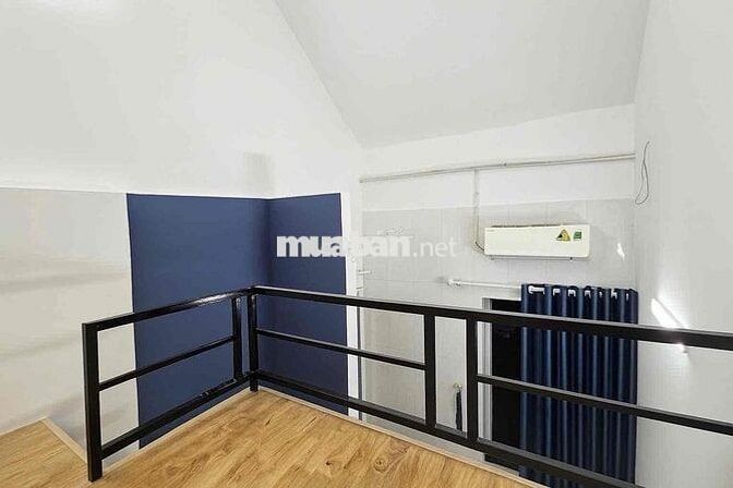 Trống sẵn Phòng gác Full Nội thất cửa sổ sáng , nhà mới sạch sẽ