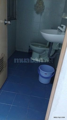 Cho thuê Phòng lầu 2 đúc kiên cố, Trần Phú, Quận 5, 25m2 đủ tiện nghi