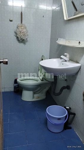 Cho thuê Phòng lầu 2 đúc kiên cố, Trần Phú, Quận 5, 25m2 đủ tiện nghi